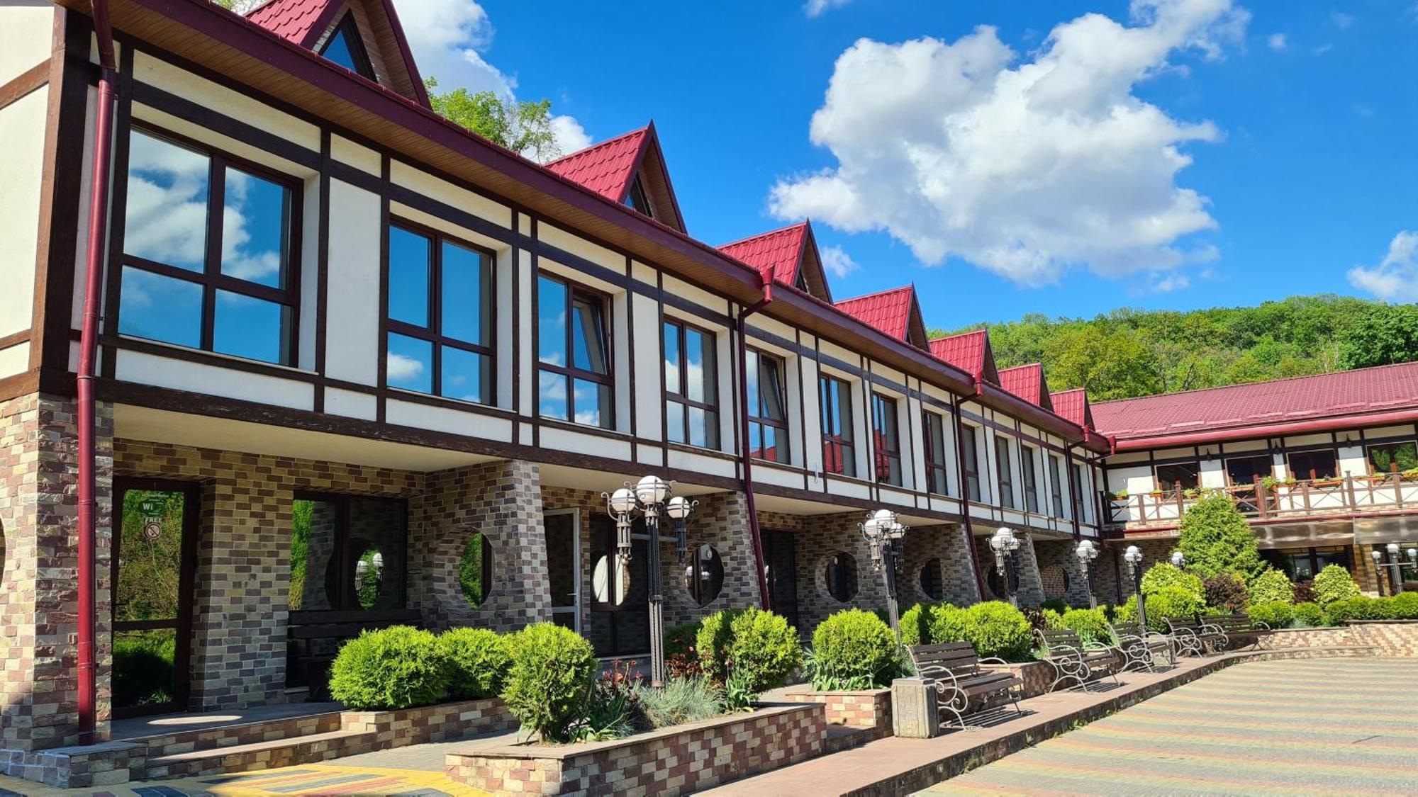 Mishyn-City Hotel Dobrovlyany Экстерьер фото