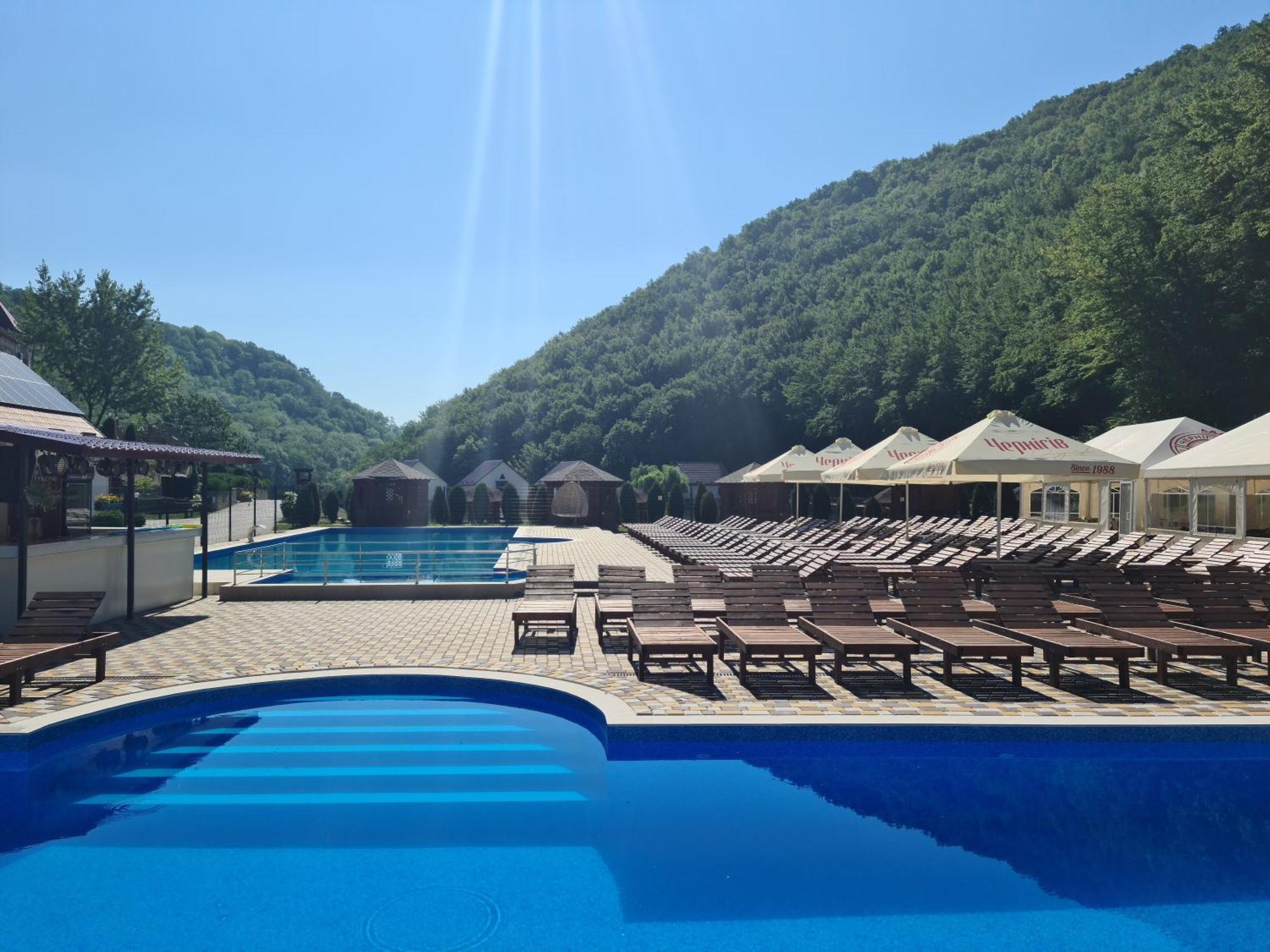 Mishyn-City Hotel Dobrovlyany Экстерьер фото