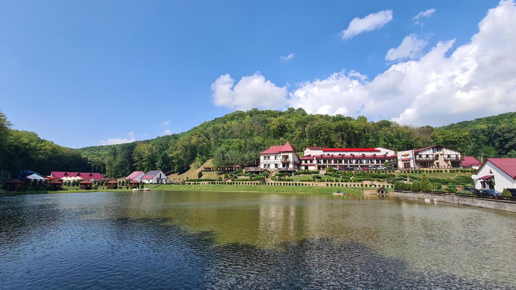 Mishyn-City Hotel Dobrovlyany Экстерьер фото
